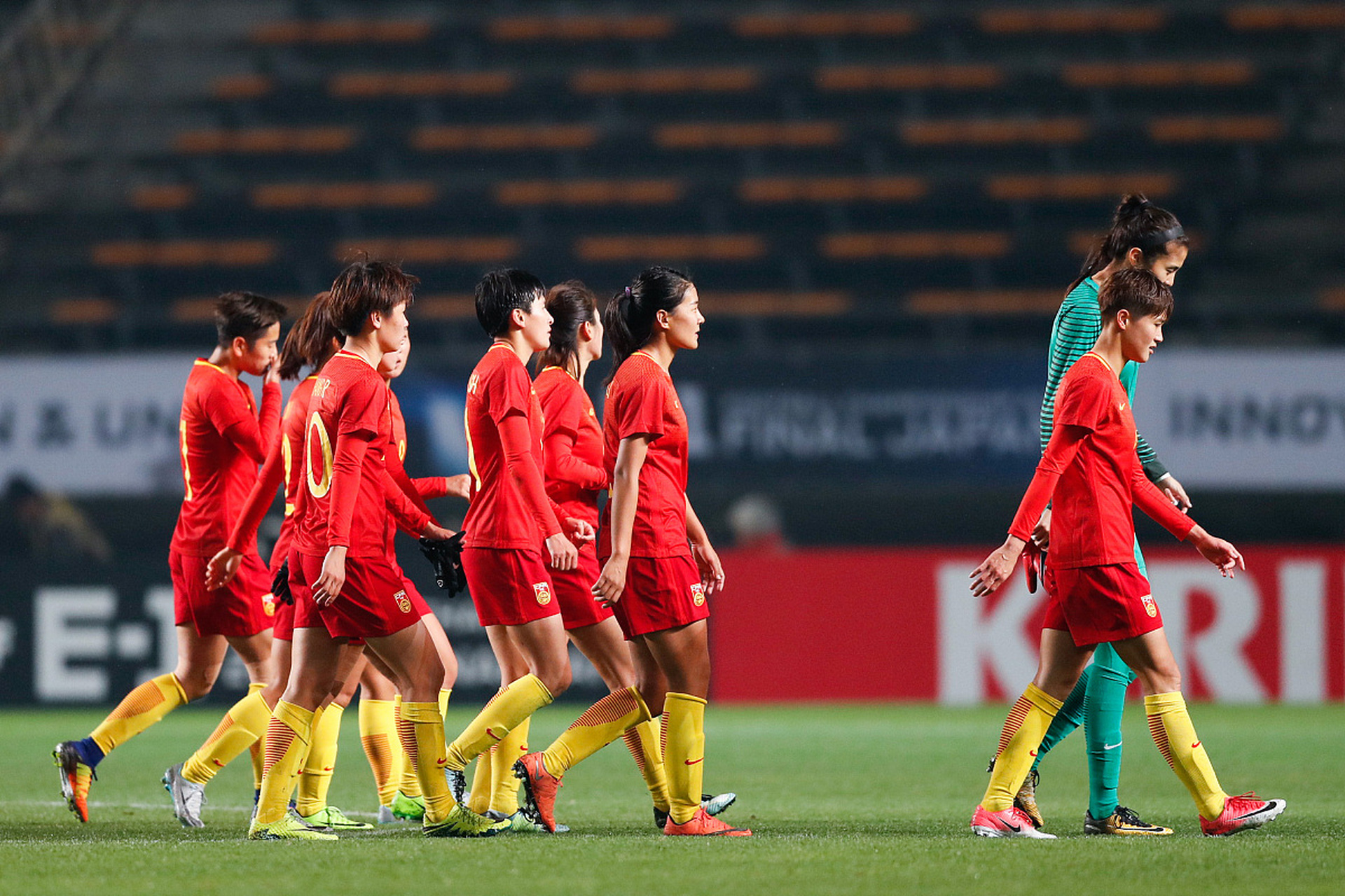 中国女足在比赛中展现强大实力 中国女足在比赛中展现强大实力