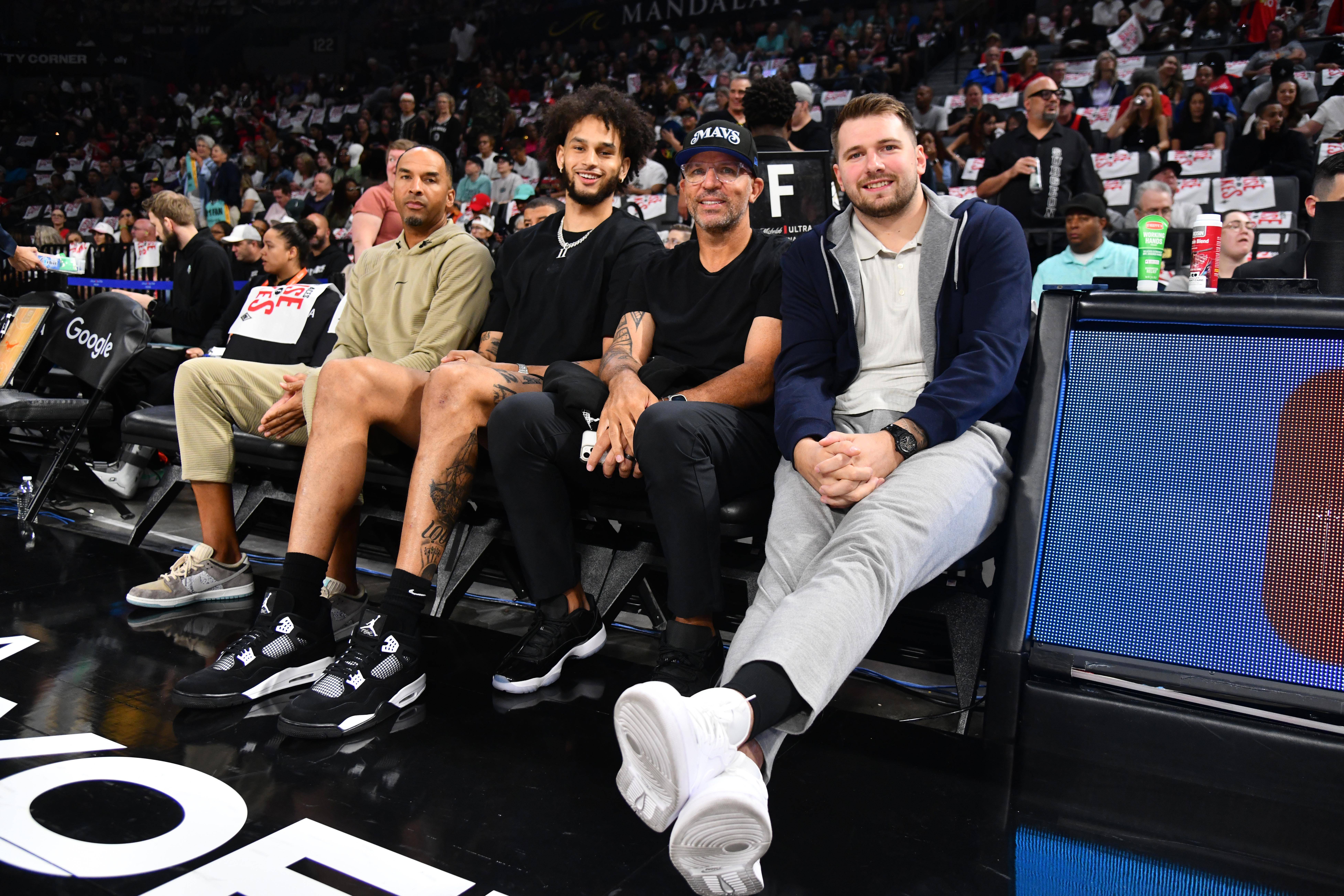 独行侠险胜灰熊，米切尔关键制胜