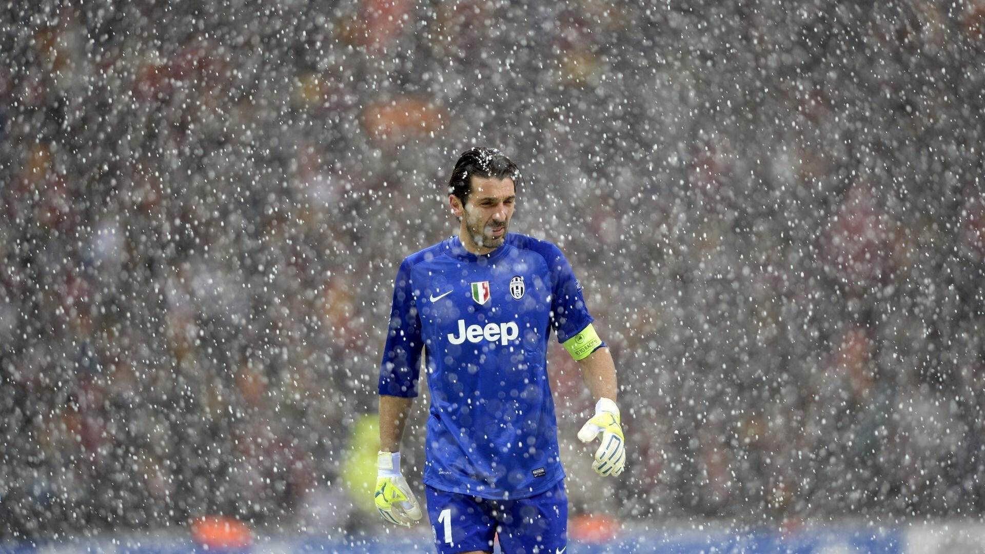 年度焦点之战之夜,弗拉霍维奇高光表现照亮赛场