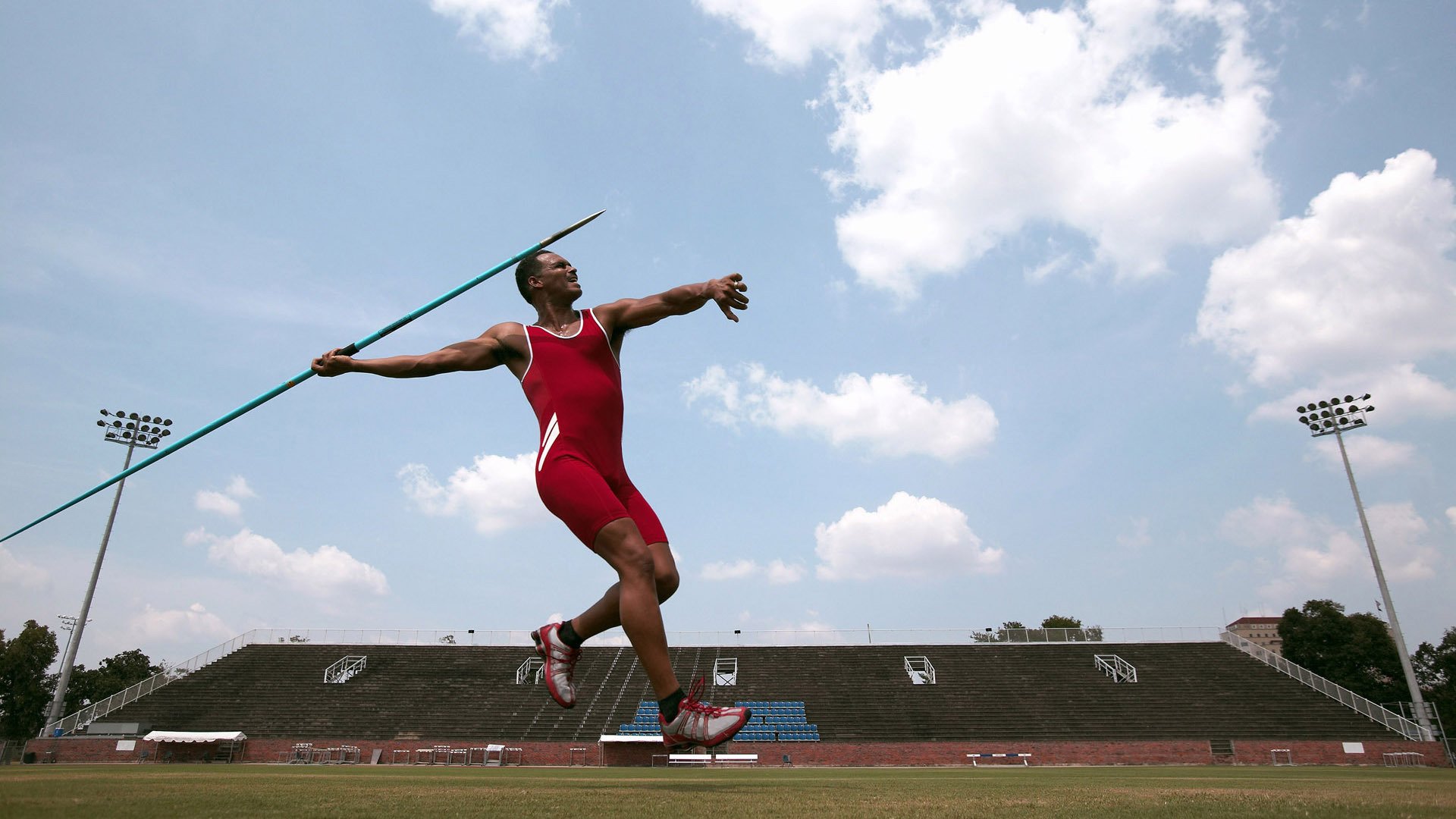 雷速足球直播-鹰击长空，马踏连营，文班亚马关键战证明巨星本色