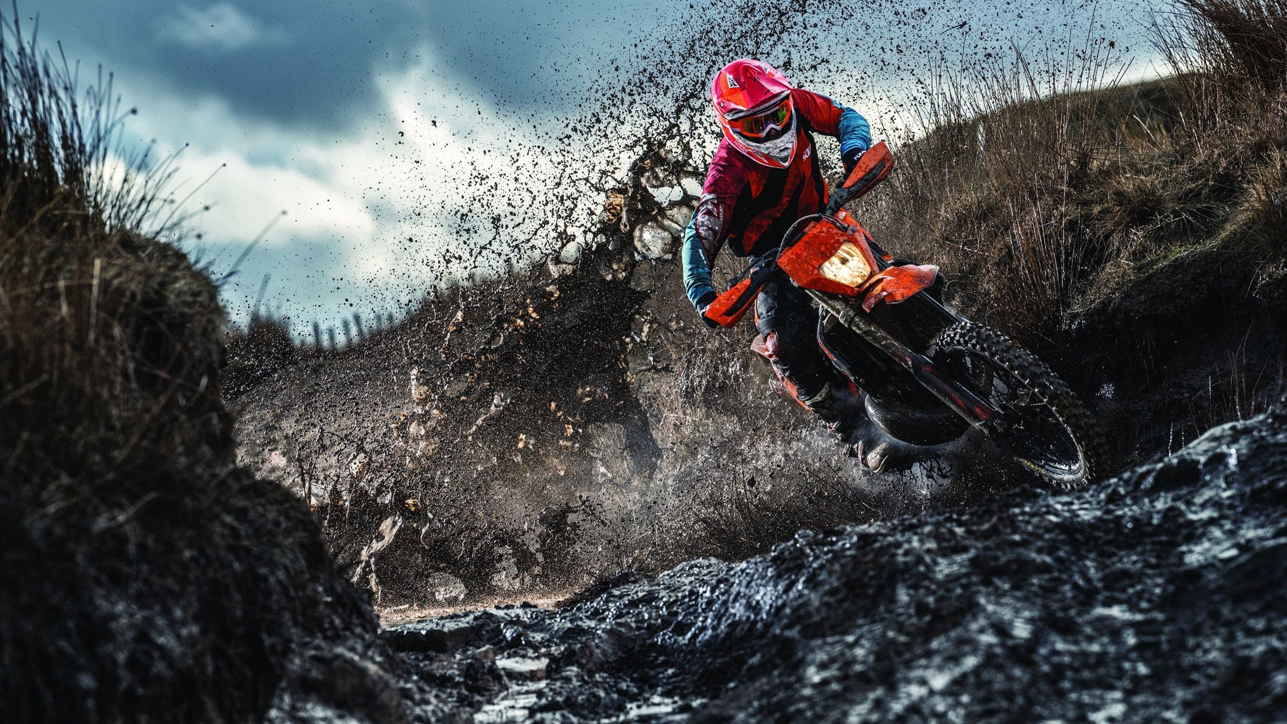 若日尼奥中场爆发，里昂战术体系正面击溃几内亚式防守